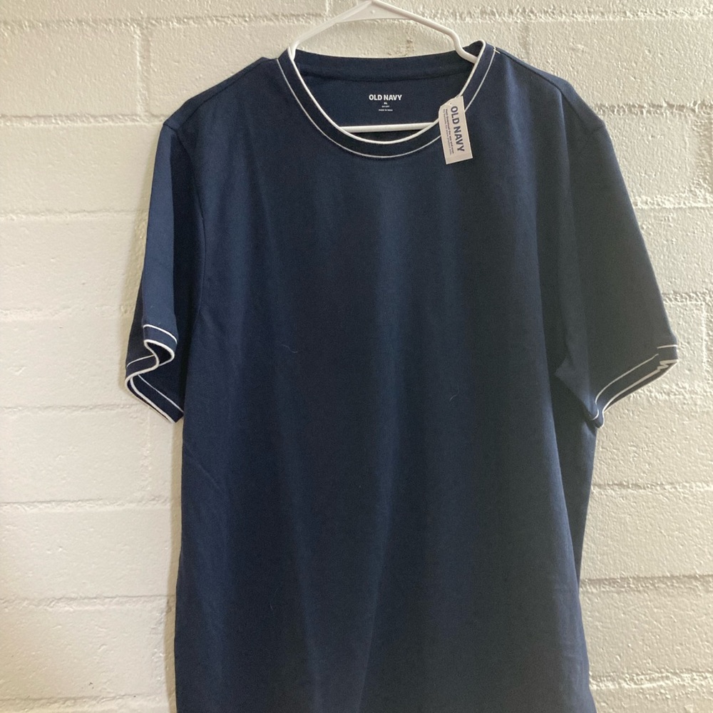 Old navy Navy blue men’s extra-large T-shirt